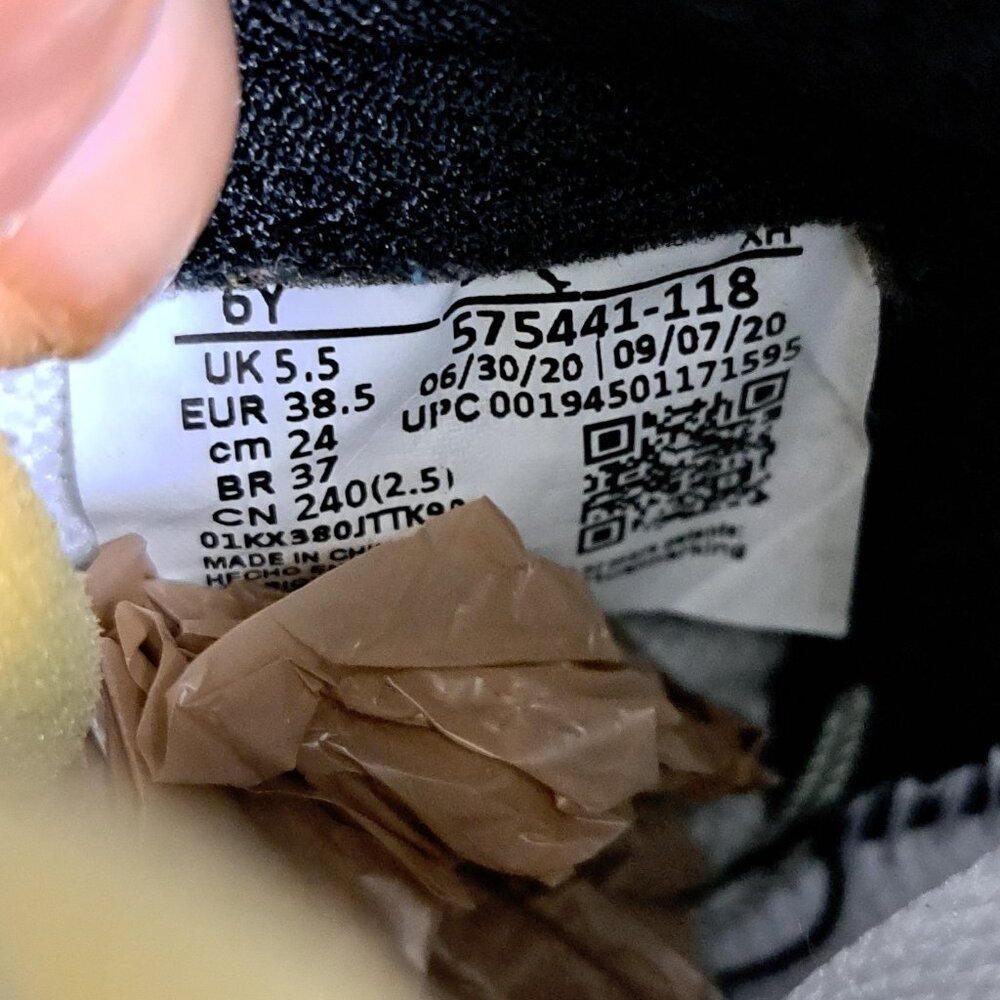 %Air Jordan 1 Retro High White Volt Size GS 6Y / 7.5 Women AJ24 - Picture 7 of 12